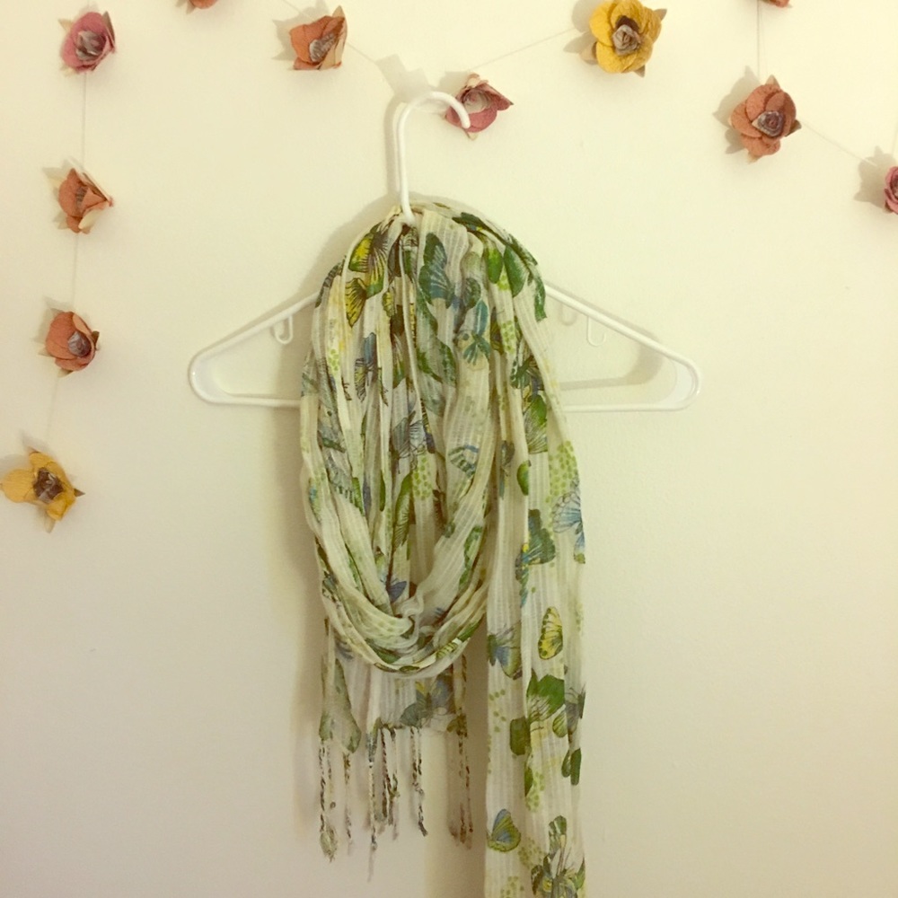 Tasseled Green Butterfly Scarf 🦋